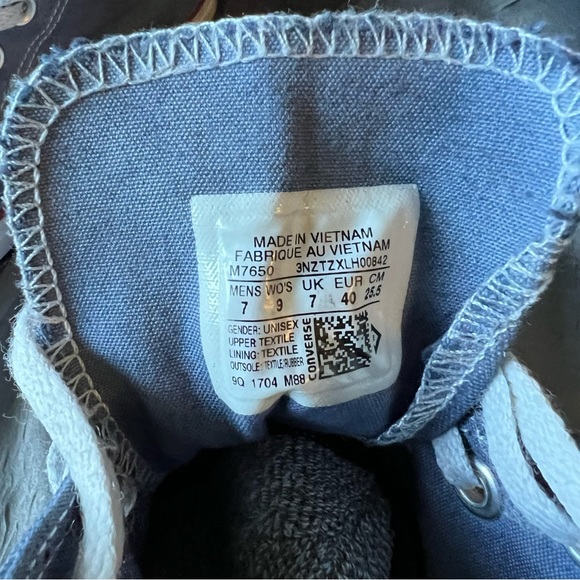 Hand Embroidered Converse - Picture 2 of 6